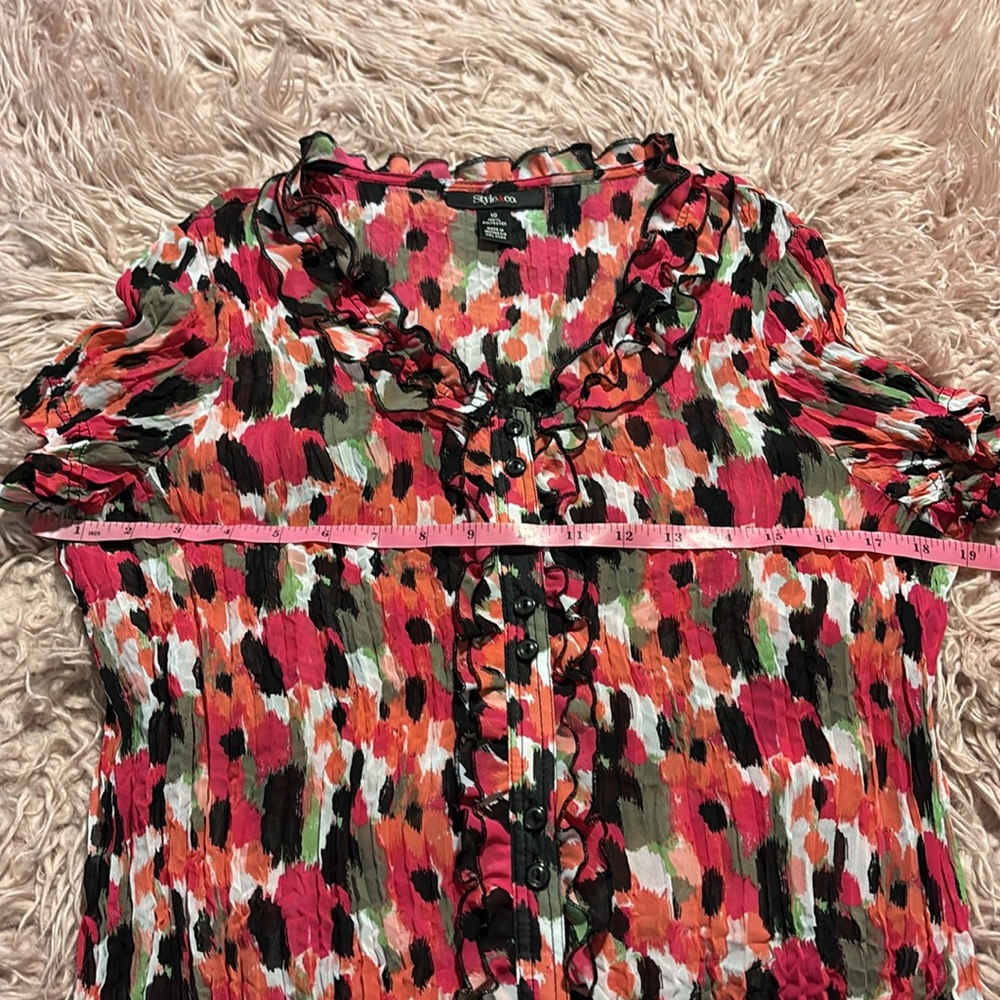 Style & Co Abstract Floral Crinkle Ruffle Blouse - Picture 7 of 9